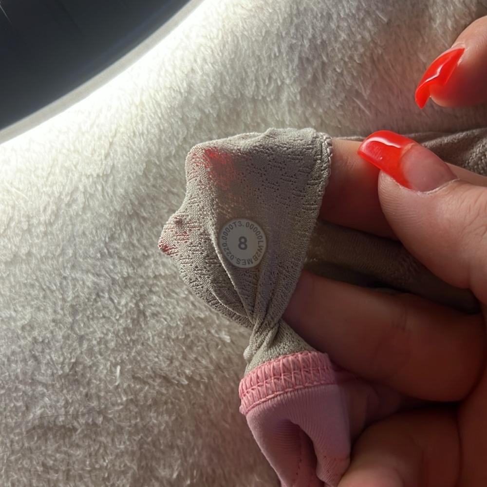 lululemon sports bra - Picture 5 of 6